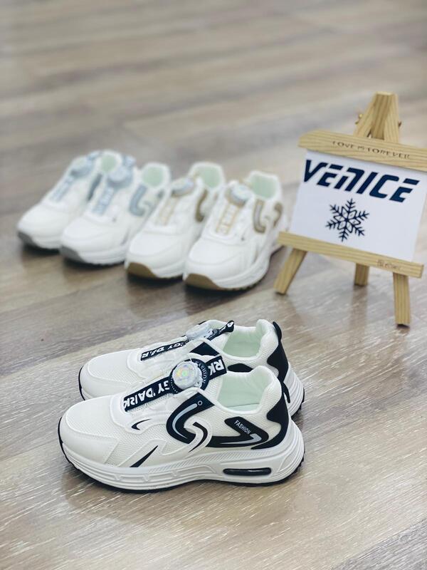 Boys black sports shoes new arrivals